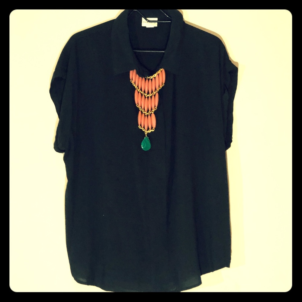 Ava & Viv Black short-sleeve button-up